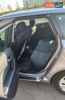 Хэтчбек Audi A3 2004 в 