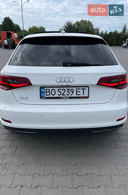 Хэтчбек Audi A3 2016 в 