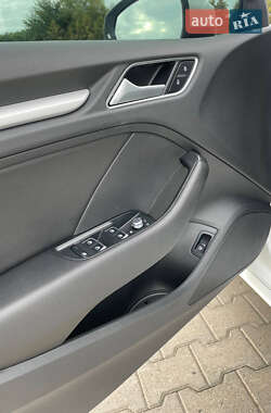 Хэтчбек Audi A3 2016 в 