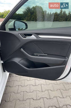Хэтчбек Audi A3 2016 в 