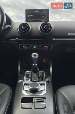Хэтчбек Audi A3 2016 в 