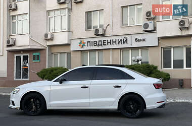 Седан Audi A3 2016 в 