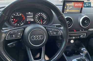 Седан Audi A3 2016 в 