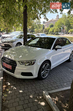 Седан Audi A3 2017 в 