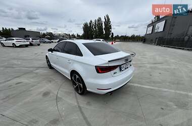Седан Audi A3 2015 в 