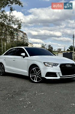 Седан Audi A3 2017 в Кривому Розі