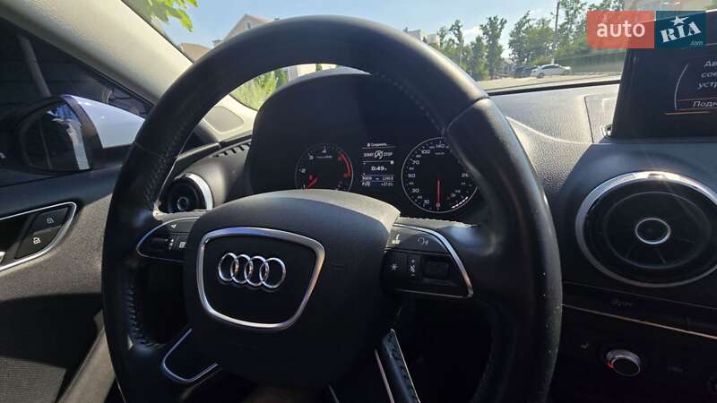 Хэтчбек Audi A3 2015 в Киеве