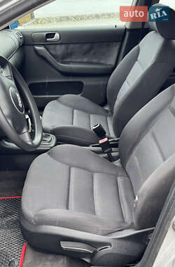 Хетчбек Audi A3 2002 в 
