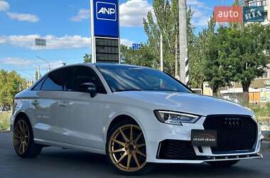 Хэтчбек Audi A3 2016 в 