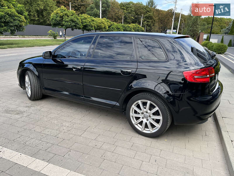 Хетчбек Audi A3 2012 в Ужгороді