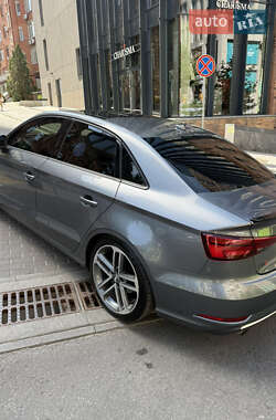Седан Audi A3 2017 в 