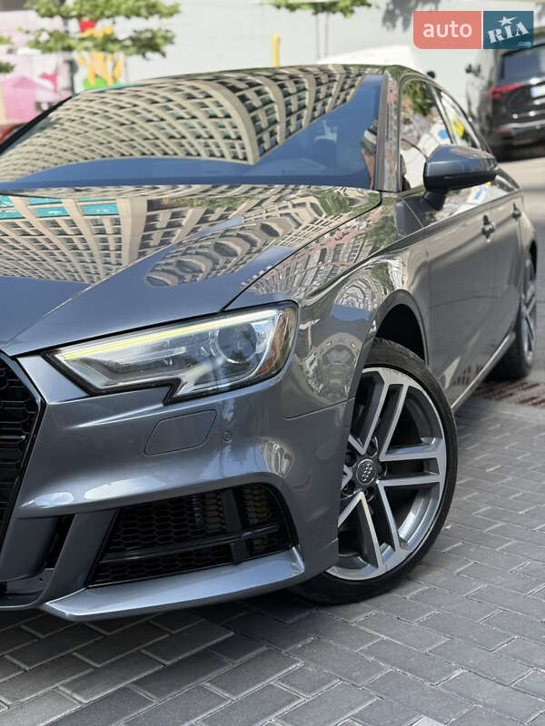 Седан Audi A3 2017 в Днепре