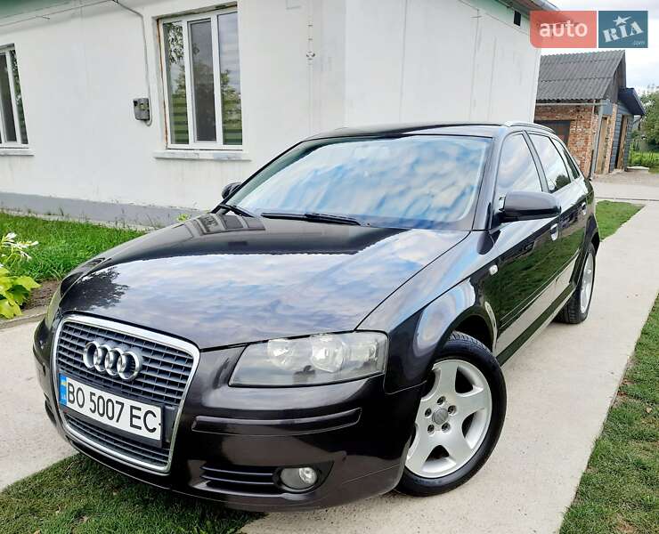 Хетчбек Audi A3 2005 в 