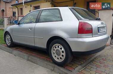 Хэтчбек Audi A3 1998 в 