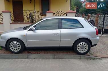 Хэтчбек Audi A3 1998 в 
