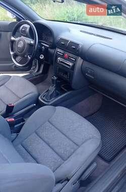 Хэтчбек Audi A3 1998 в 