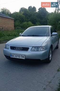 Хэтчбек Audi A3 1998 в 