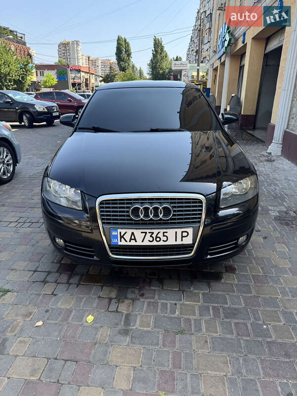 Хэтчбек Audi A3 2007 в 