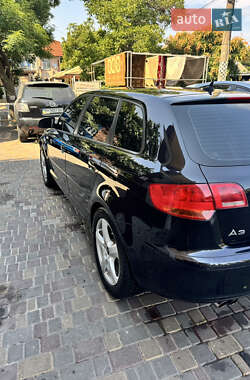 Хэтчбек Audi A3 2007 в 