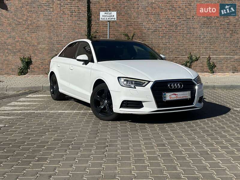 Седан Audi A3 2017 в Одесі
