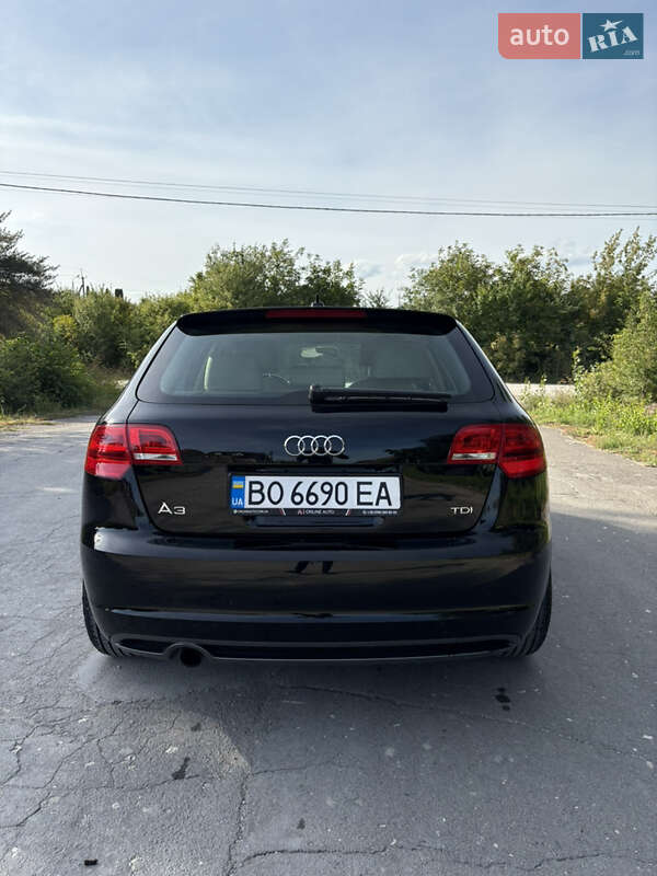 Хэтчбек Audi A3 2012 в Лановцах