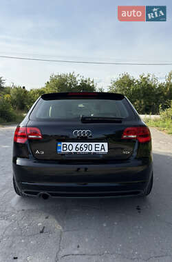 Хэтчбек Audi A3 2012 в 