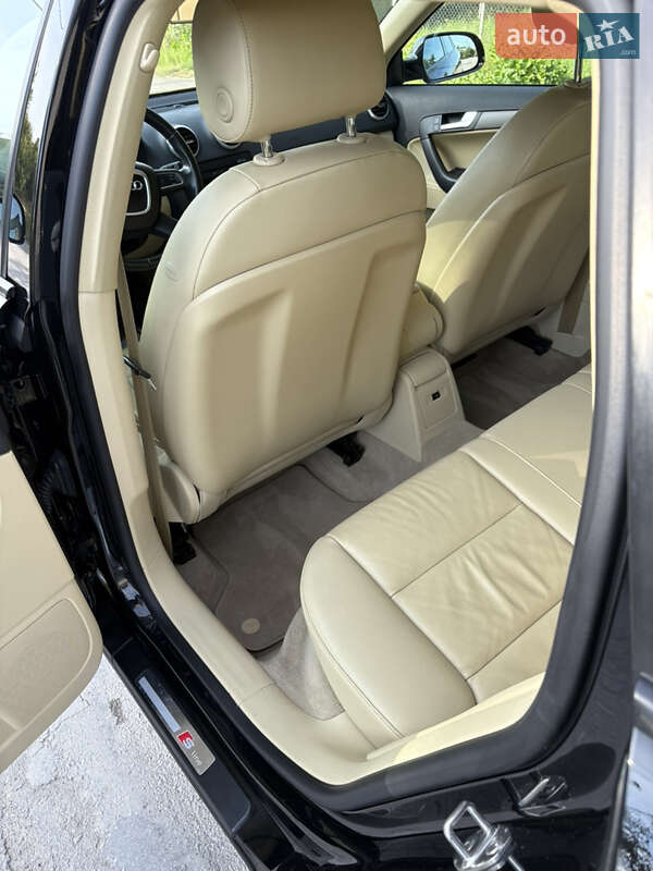 Хэтчбек Audi A3 2012 в Лановцах