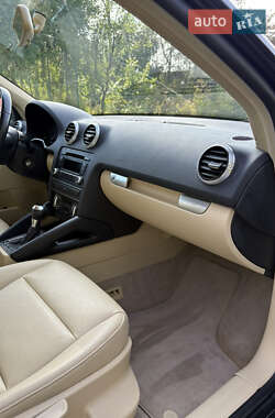 Хэтчбек Audi A3 2012 в 