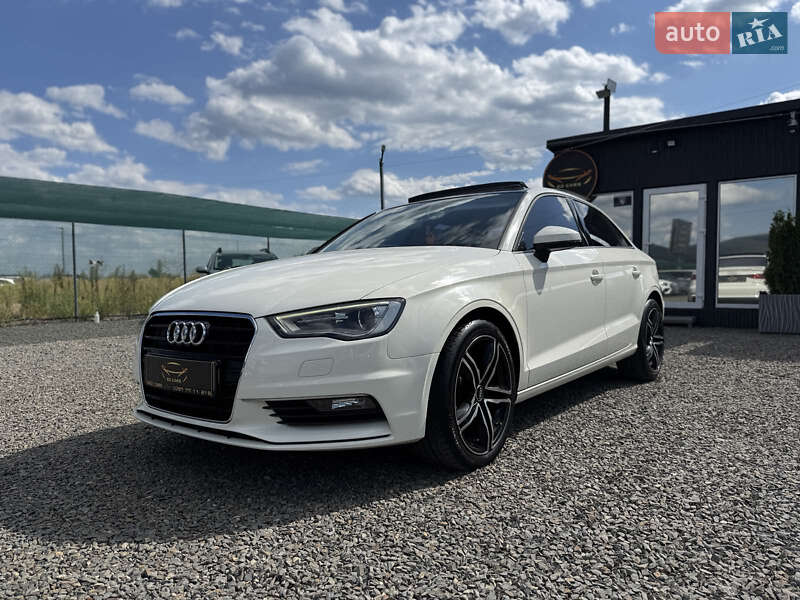 Седан Audi A3 2015 в 