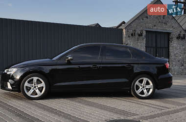 Седан Audi A3 2016 в 