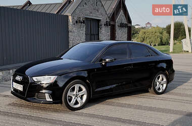 Седан Audi A3 2016 в 