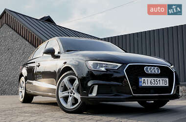 Седан Audi A3 2016 в 