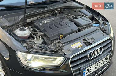 Хэтчбек Audi A3 2015 в 