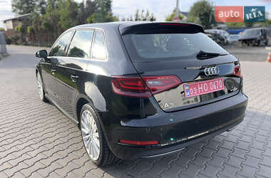 Хэтчбек Audi A3 2015 в 