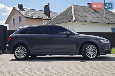 Хэтчбек Audi A3 2017 в 