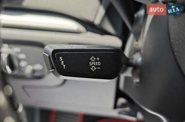 Хэтчбек Audi A3 2017 в 