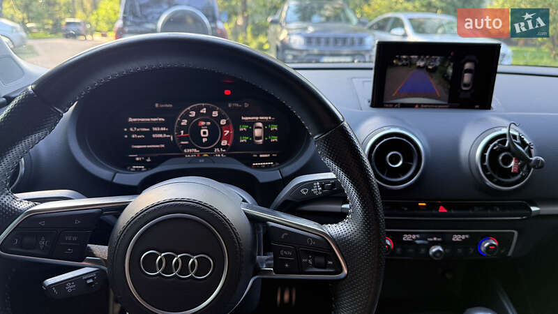Седан Audi A3 2016 в Киеве