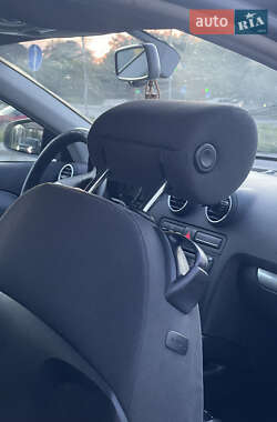 Хэтчбек Audi A3 2003 в 