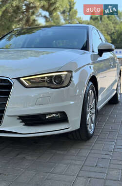 Седан Audi A3 2015 в 
