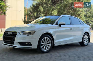 Седан Audi A3 2015 в 