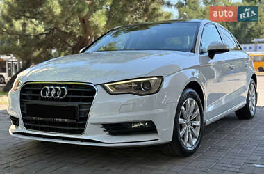 Седан Audi A3 2015 в 