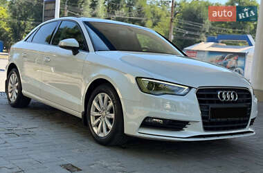 Седан Audi A3 2015 в 