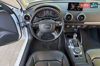 Седан Audi A3 2015 в 