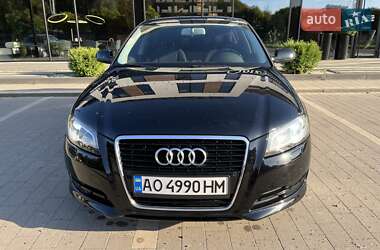 Хетчбек Audi A3 2012 в 