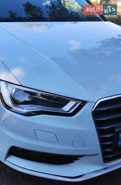 Седан Audi A3 2016 в 