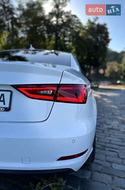 Седан Audi A3 2015 в 