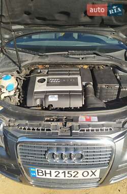 Хэтчбек Audi A3 2004 в 