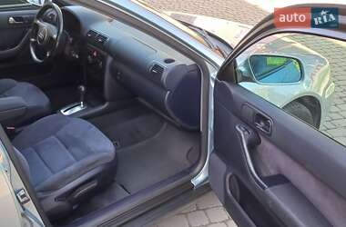 Хэтчбек Audi A3 2001 в 
