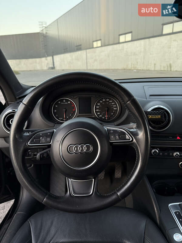 Седан Audi A3 2015 в Києві