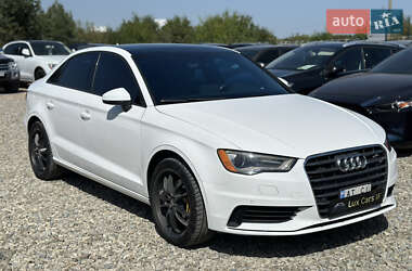 Седан Audi A3 2016 в Ивано-Франковске